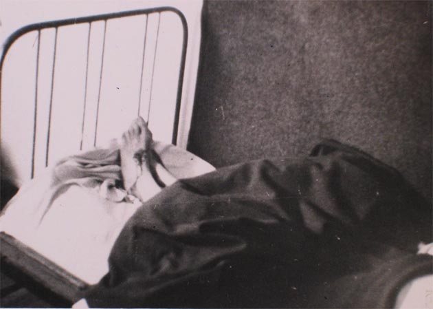 Bezhabitowe zgromadzenie sistr od Aniolw.s.Wanda Boniszewska w czasie ekstazy(Pryciny1939r)